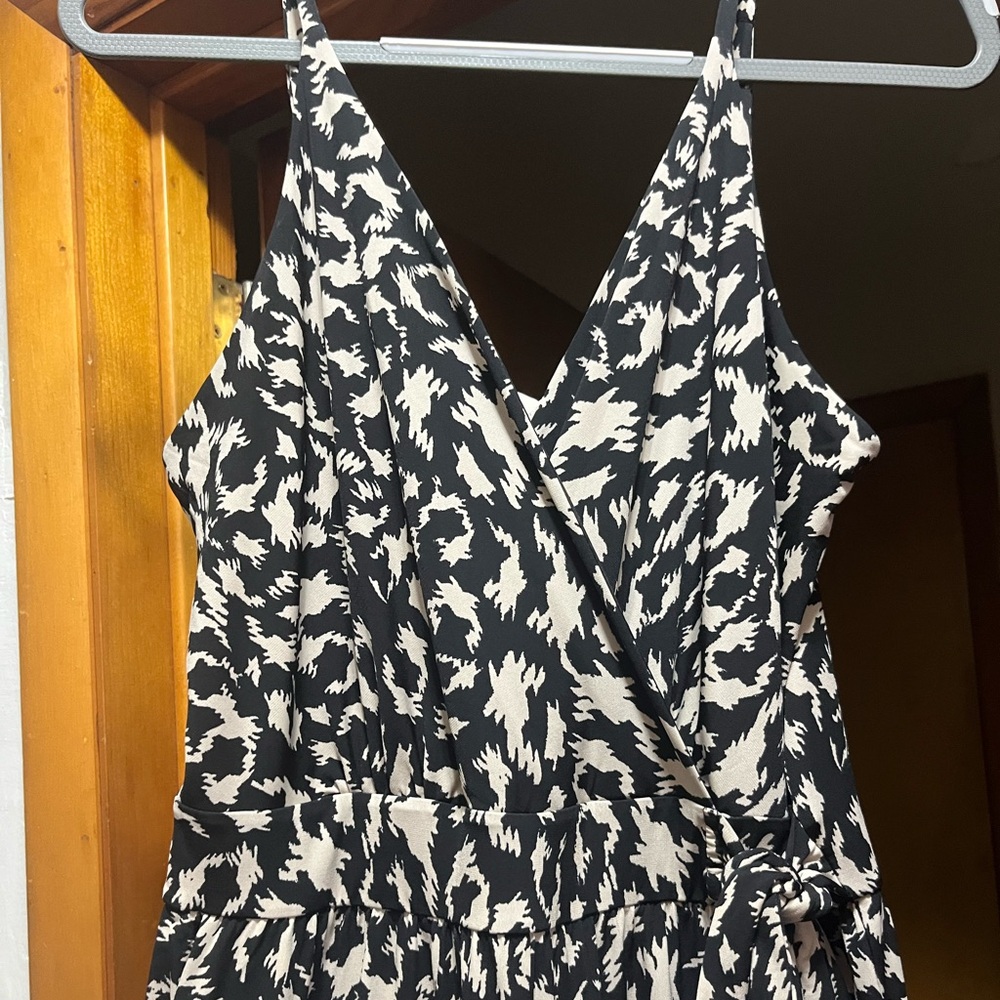 Kaileigh Black and Cream cropped jumpsuit 🔥🔥